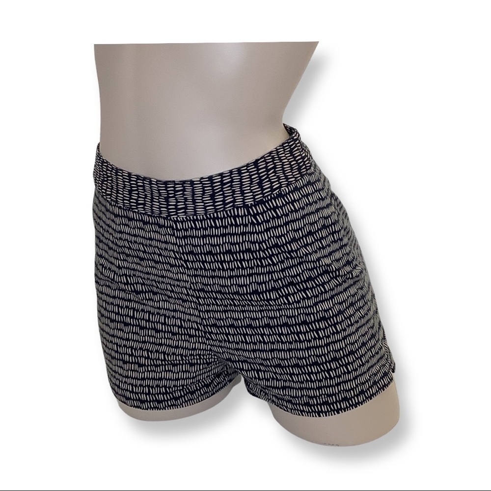 Silence + Noise Patterned Hot Shorts